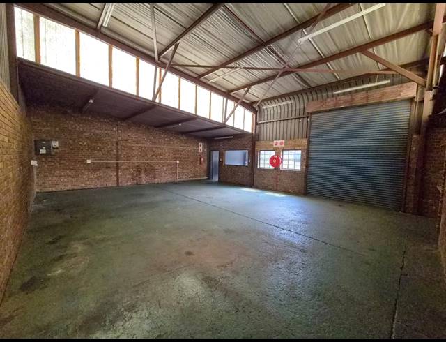 148M² WAREHOUSE TO LET IN WADEVILLE